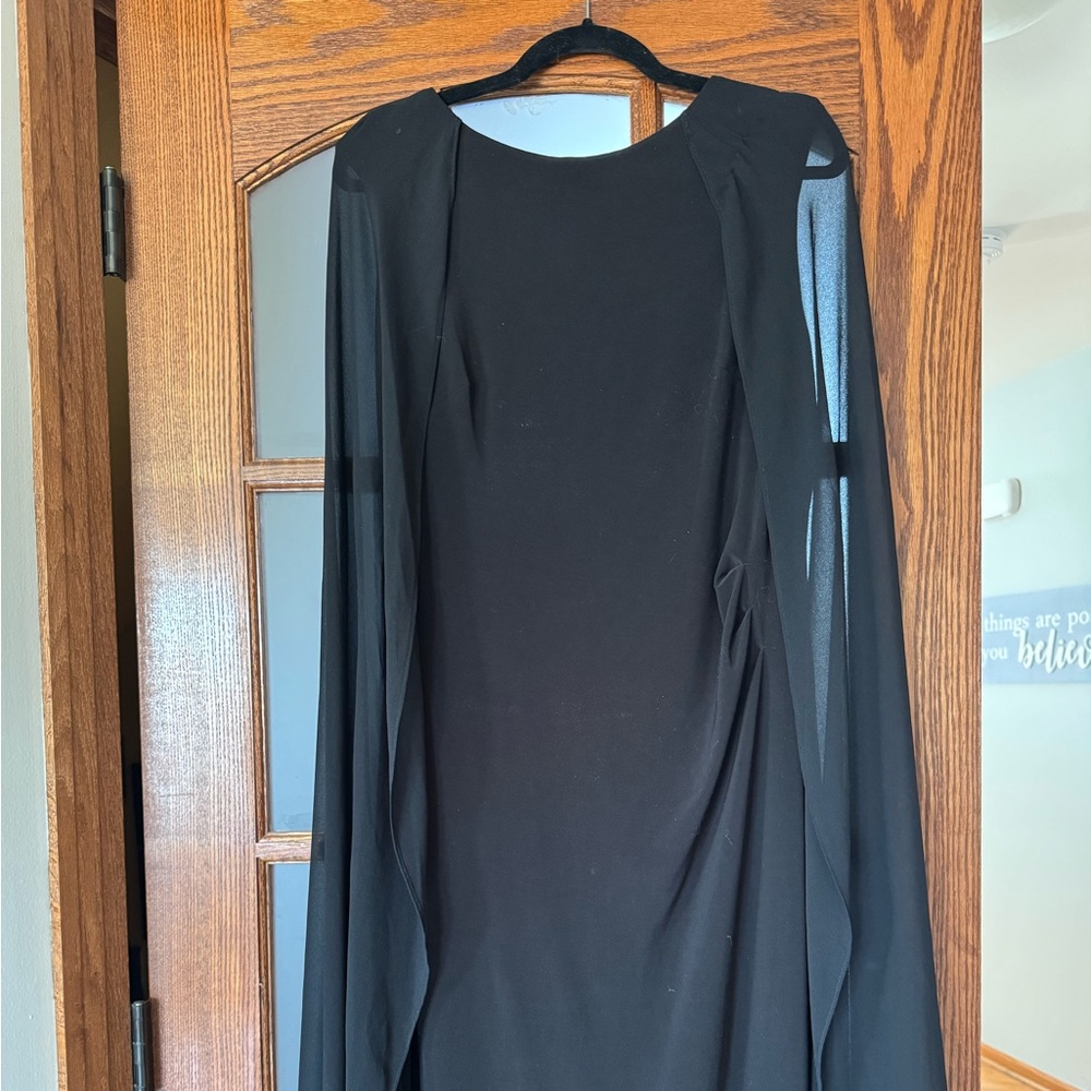 Ralph Lauren Black, Size 14- Stretchy, Flattering Figure Dress